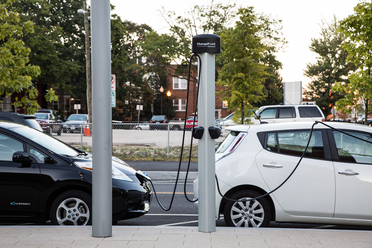 Park Chelsea Green Features | Electric car charging stations at Canal Park