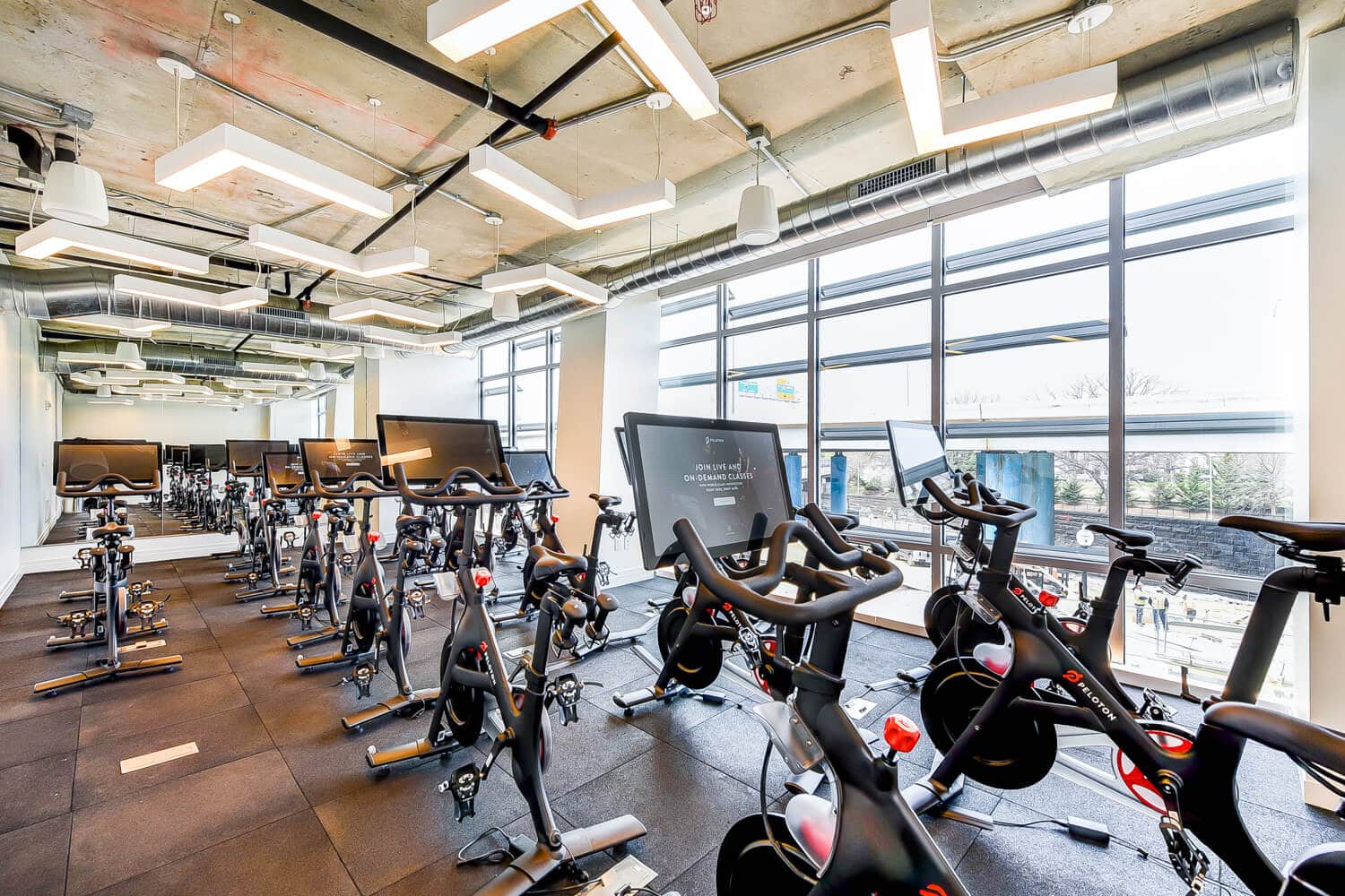 Peloton-Spin-Bike-Fitness-Agora-The-Collective